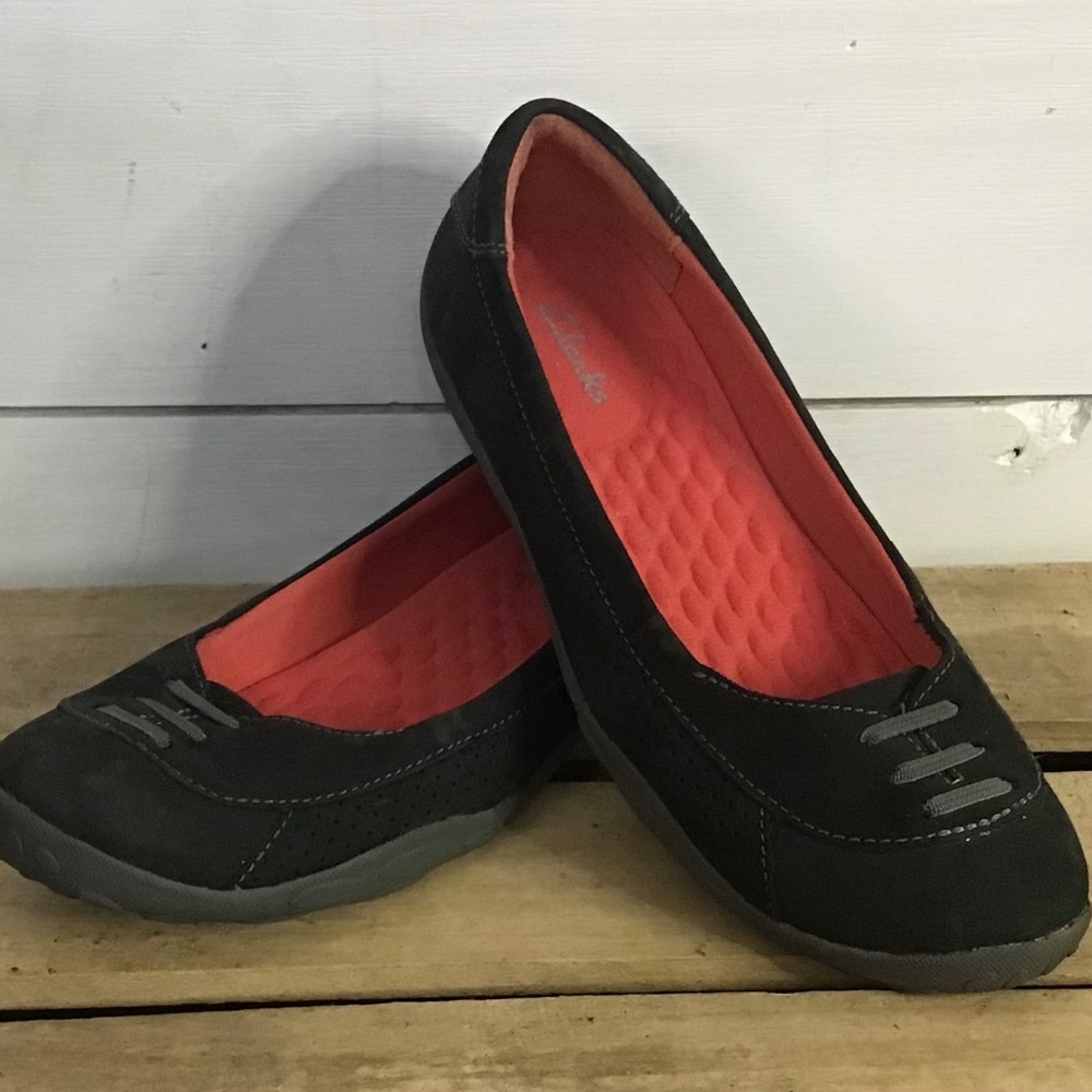 Women’s Clark’s Leather Suade Flats Size 6.5